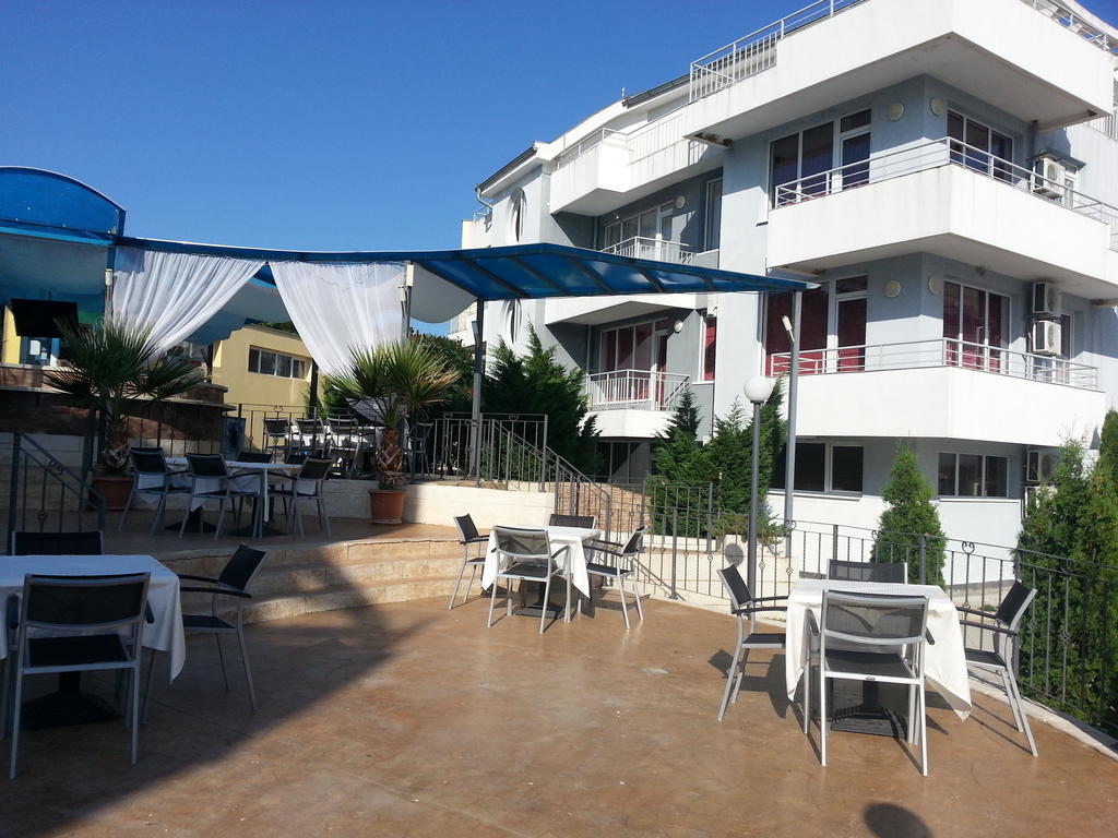 Menada Sunset Kosharitsa Apartments ภายนอก รูปภาพ