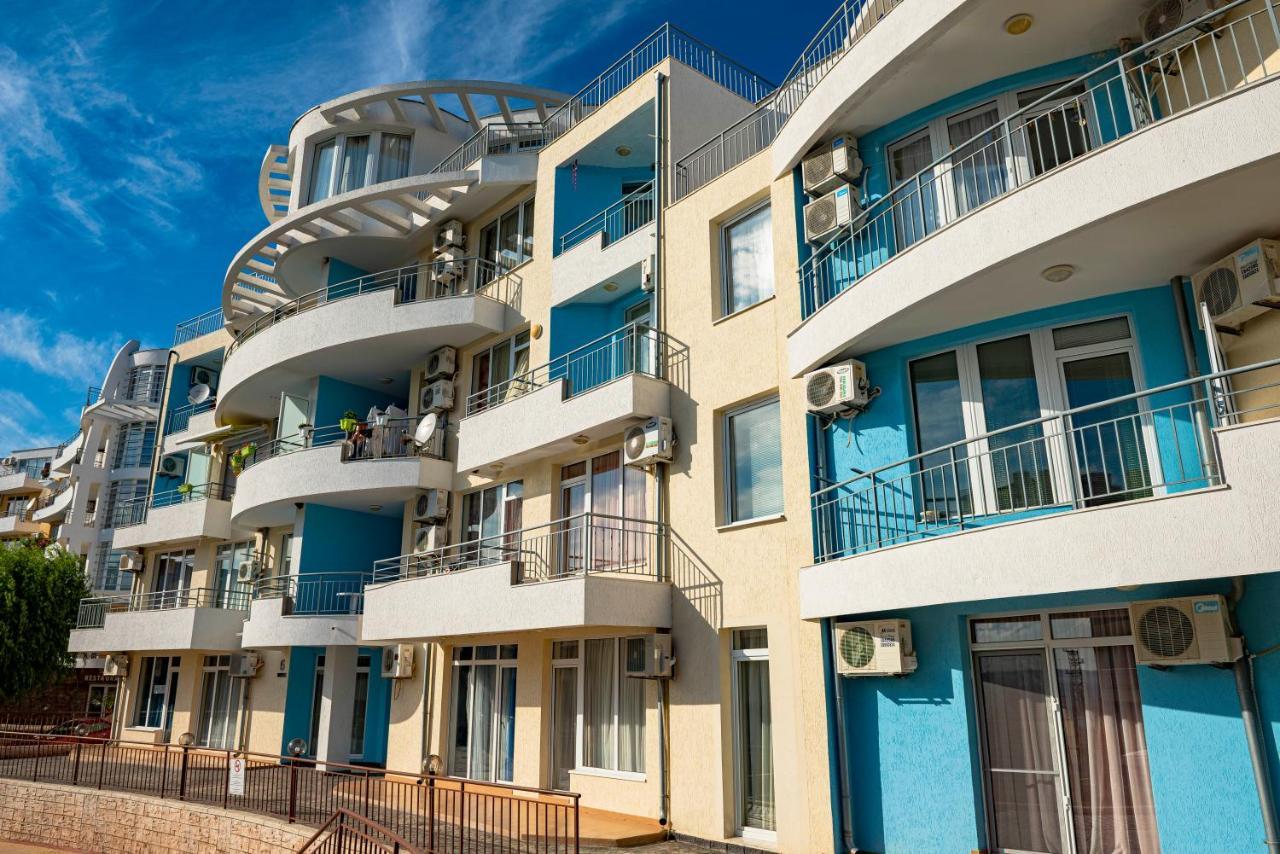 Menada Sunset Kosharitsa Apartments ภายนอก รูปภาพ