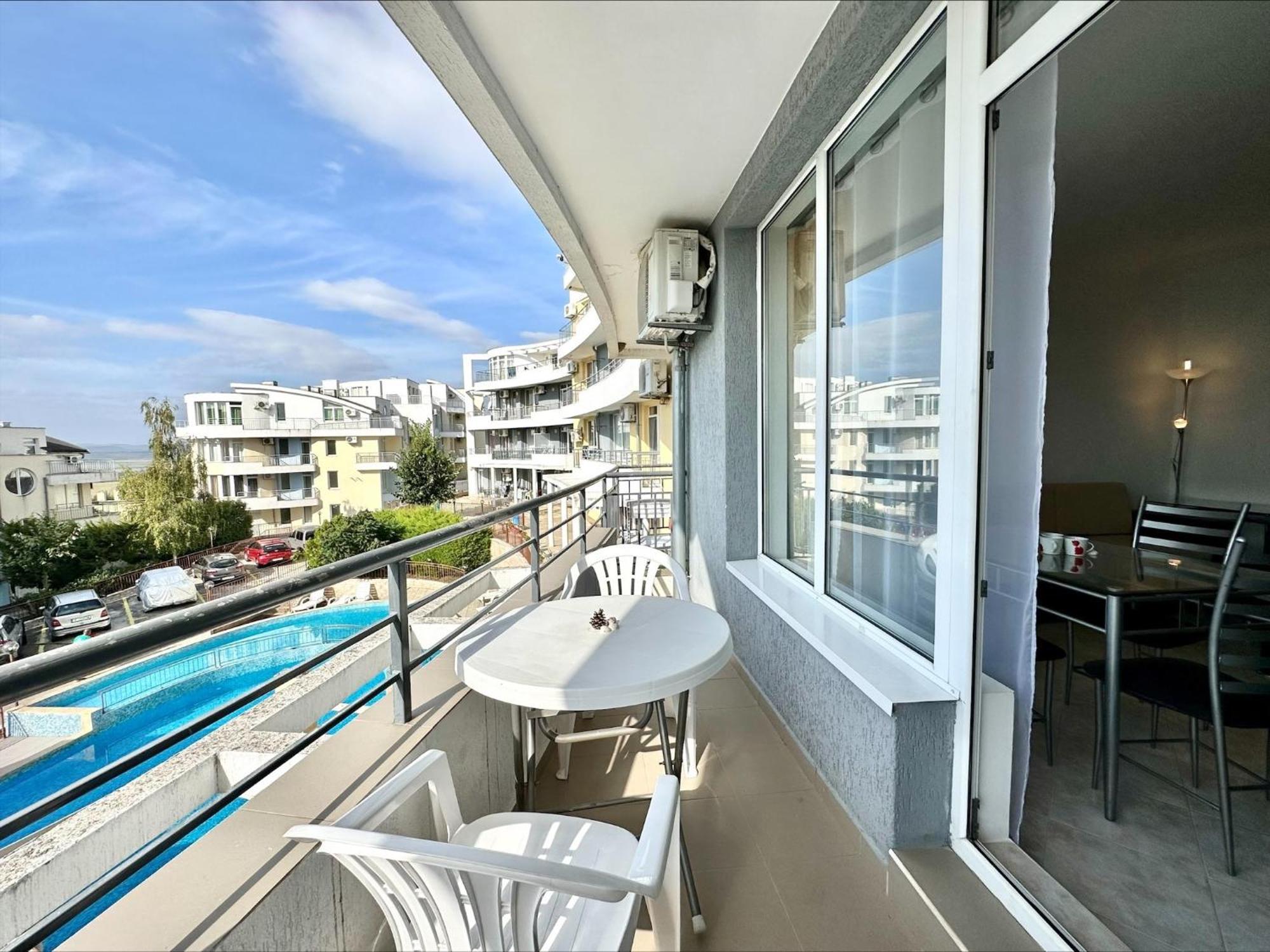 Menada Sunset Kosharitsa Apartments ภายนอก รูปภาพ
